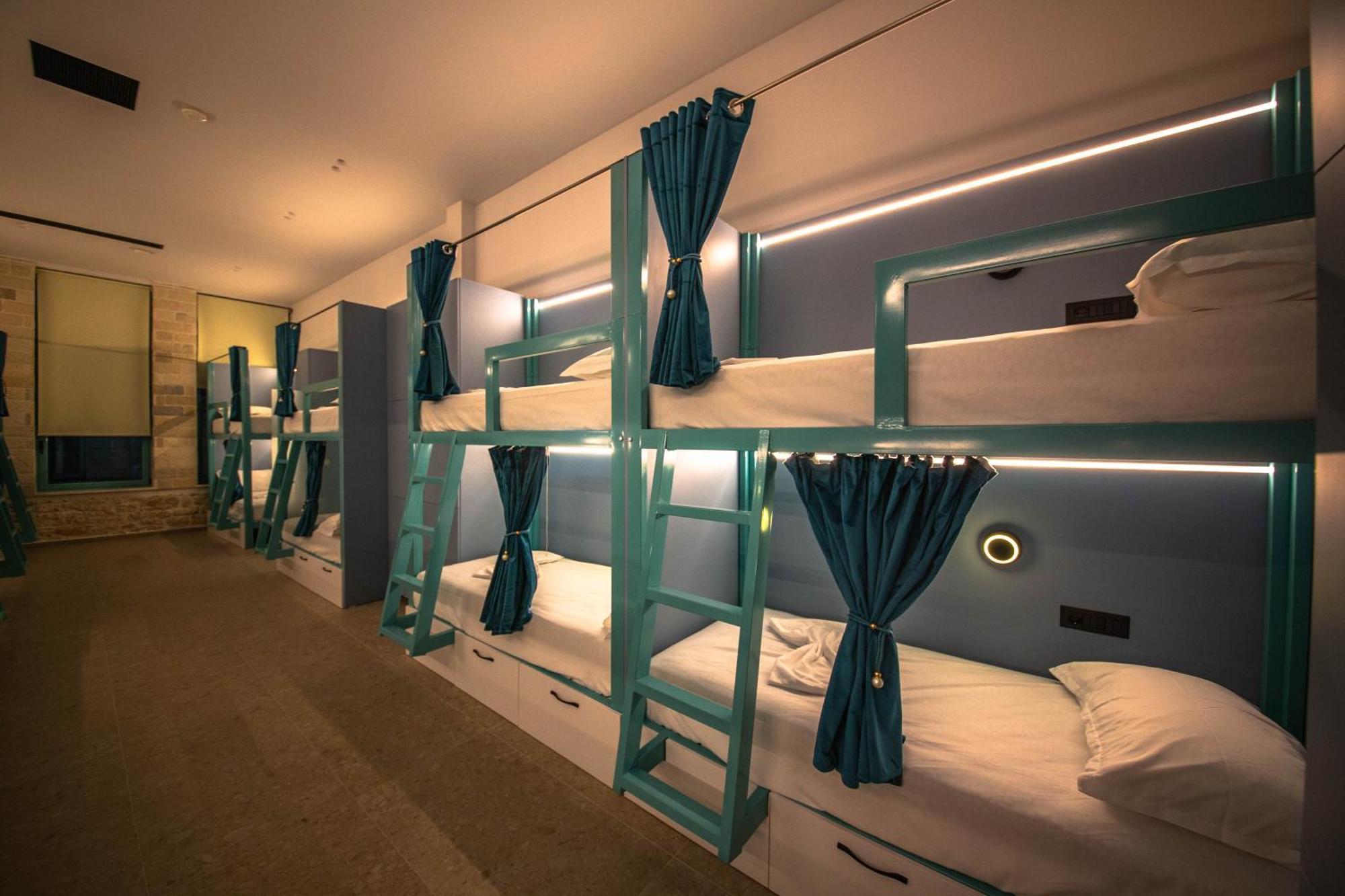 Vega 43 Hostel Саранда Экстерьер фото
