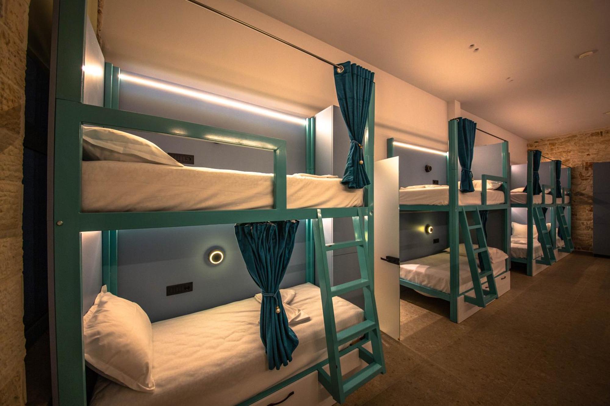 Vega 43 Hostel Саранда Экстерьер фото