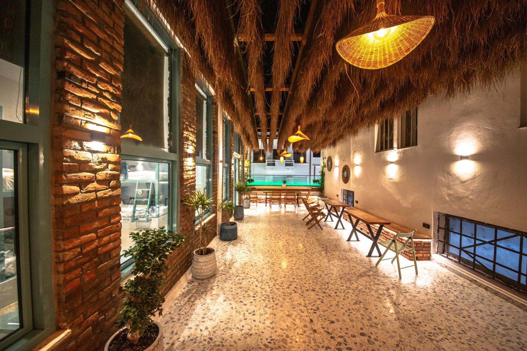 Vega 43 Hostel Саранда Экстерьер фото